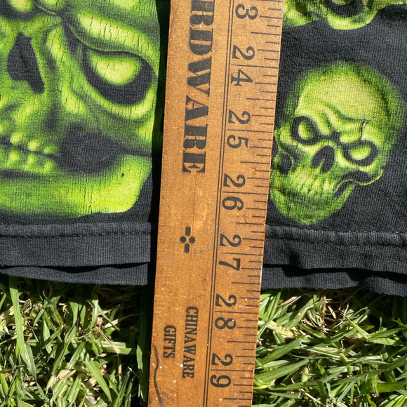 Y2k Vintage Iconic Green Skulls AOP Single Sided Most Tag Large Streetwear Grail - Picture 7 of 8